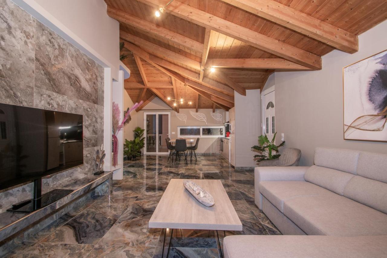 Casa Di Voz Shared Villa Studios By "Elite" Gaitani Buitenkant foto