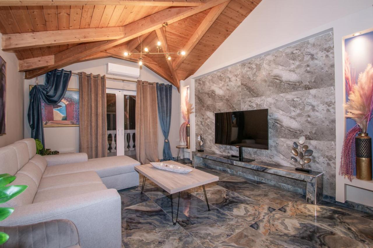 Casa Di Voz Shared Villa Studios By "Elite" Gaitani Buitenkant foto