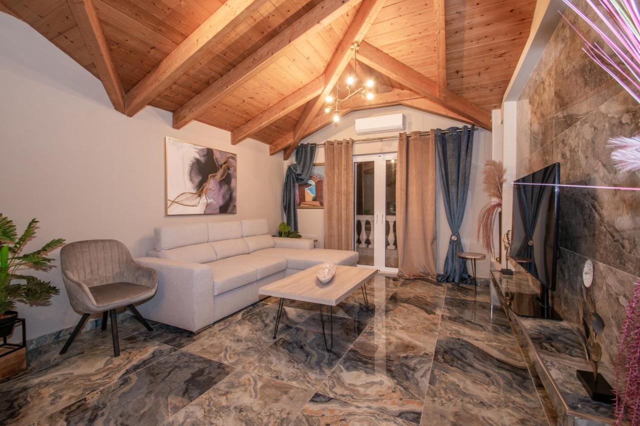 Casa Di Voz Shared Villa Studios With Free Gym Services By "Elite" Gaitani Buitenkant foto